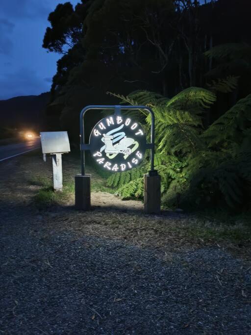 Gumboot Paradise Eco Stay Barrytown Экстерьер фото