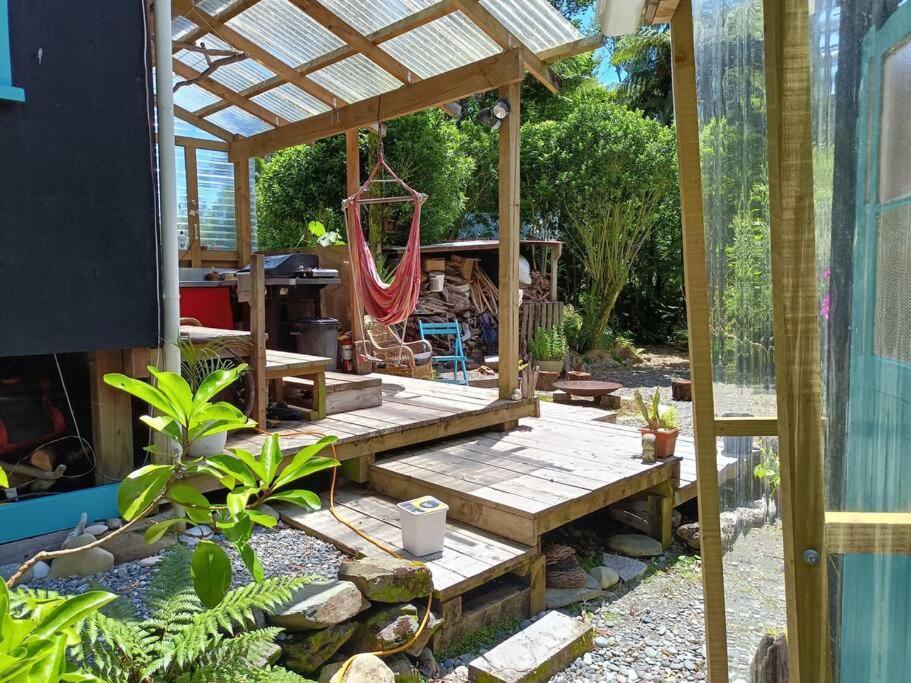 Gumboot Paradise Eco Stay Barrytown Экстерьер фото