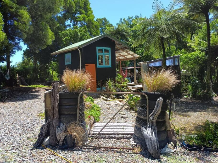 Gumboot Paradise Eco Stay Barrytown Экстерьер фото