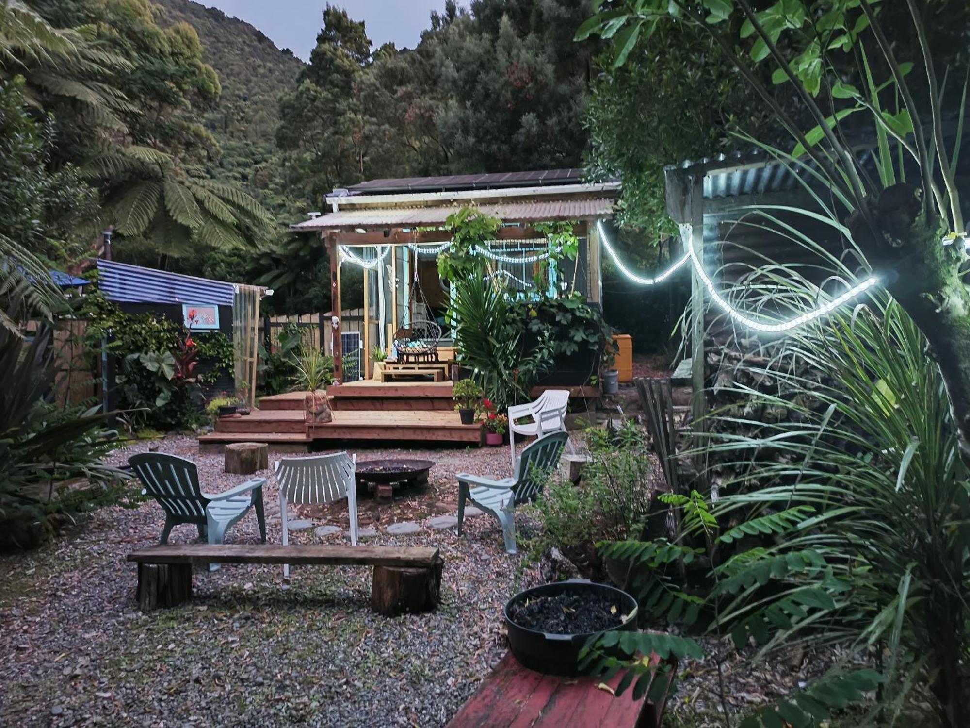 Gumboot Paradise Eco Stay Barrytown Экстерьер фото